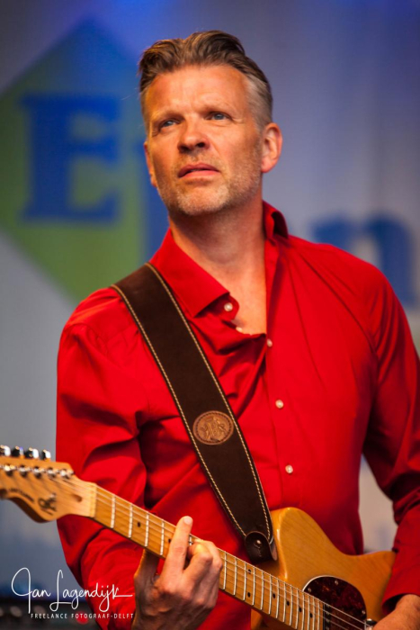 Arie Mooiman - gitaar